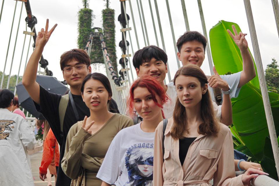 В Китае статус друга надо заслужить: как неловкое знакомство помогло разбить стереотипы и найти общий язык